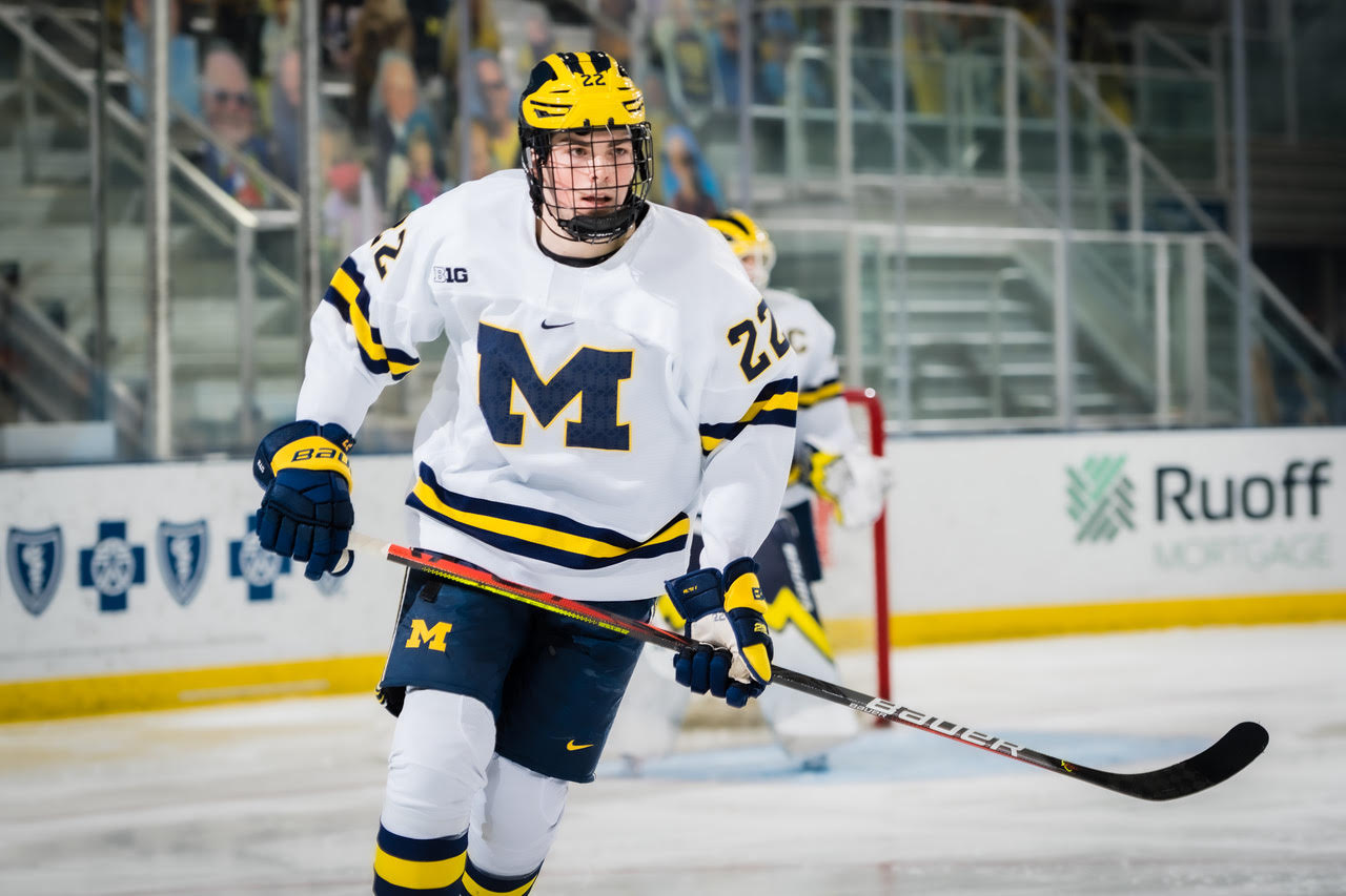 Owen Powerin ensimmäinen NHL-ottelu
